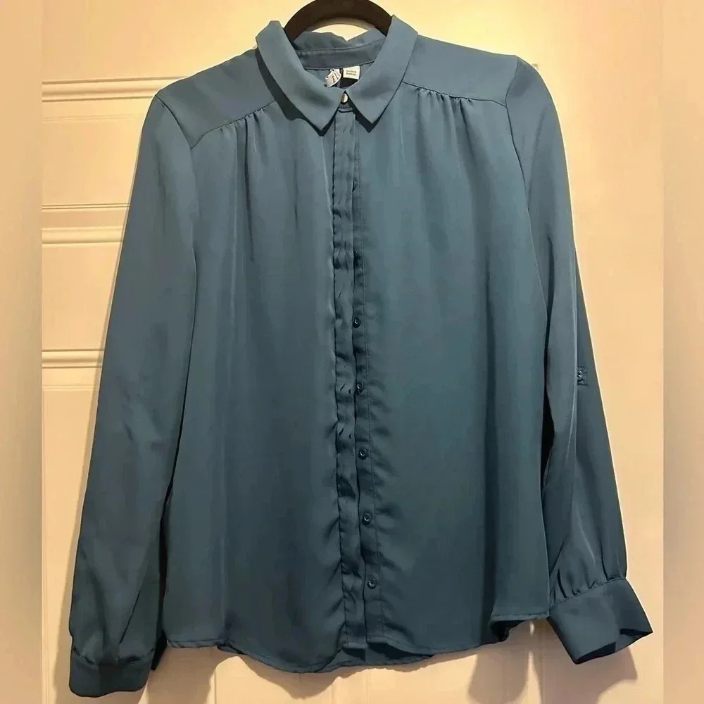 Elle Scalloped Trim Blue Blouse Top Size Medium